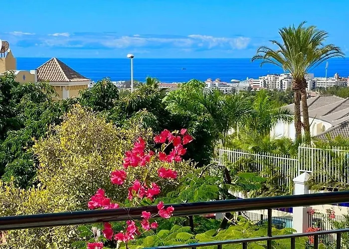 Sunny Terrace & Pool Playa de las Americas (Tenerife)
